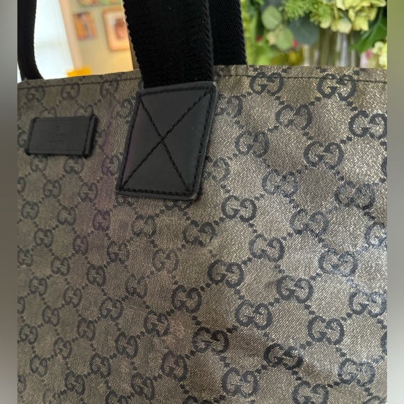 GUCCI Pewter Imprime Monogram Medium Zippered Cloth Shopping Tote - Picture 5 of 14